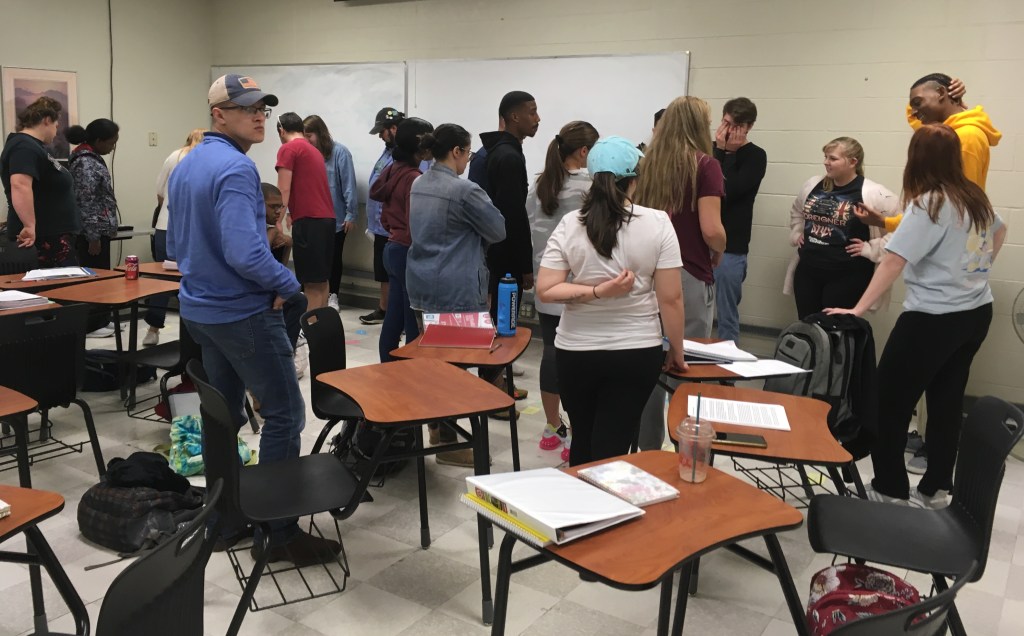 Reacting to the Past: Using Historical Games in College&nbsp;Classrooms